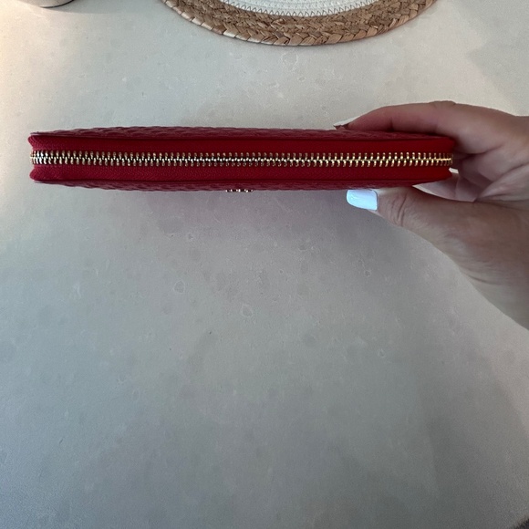 Tory Burch Marion Wallet - Picture 3 of 6